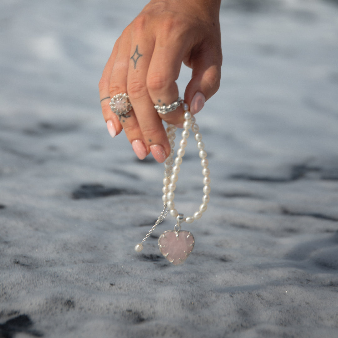 "EsseLove" Rose Quartz pendant and White Pearls necklace